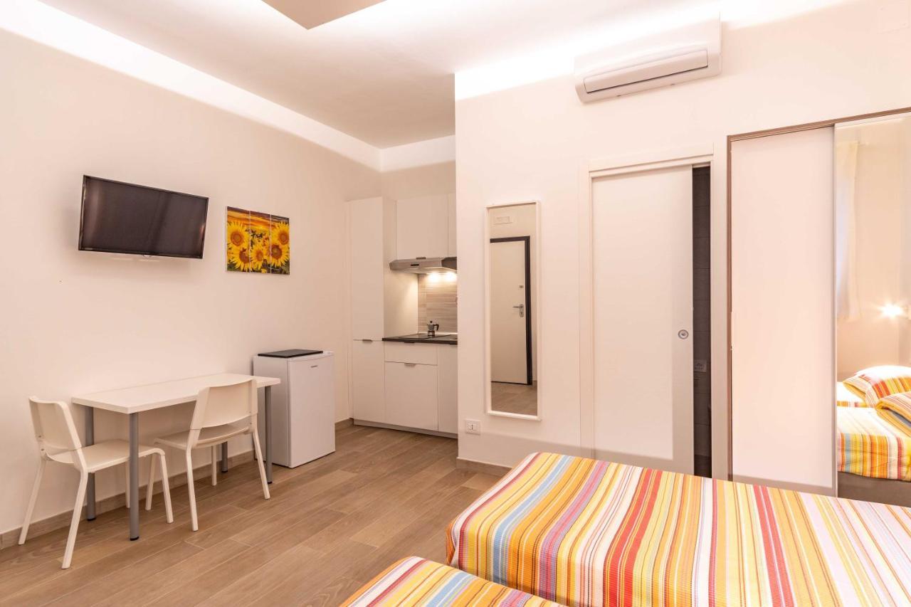 Seven Notes Guest House Bari Bagian luar foto