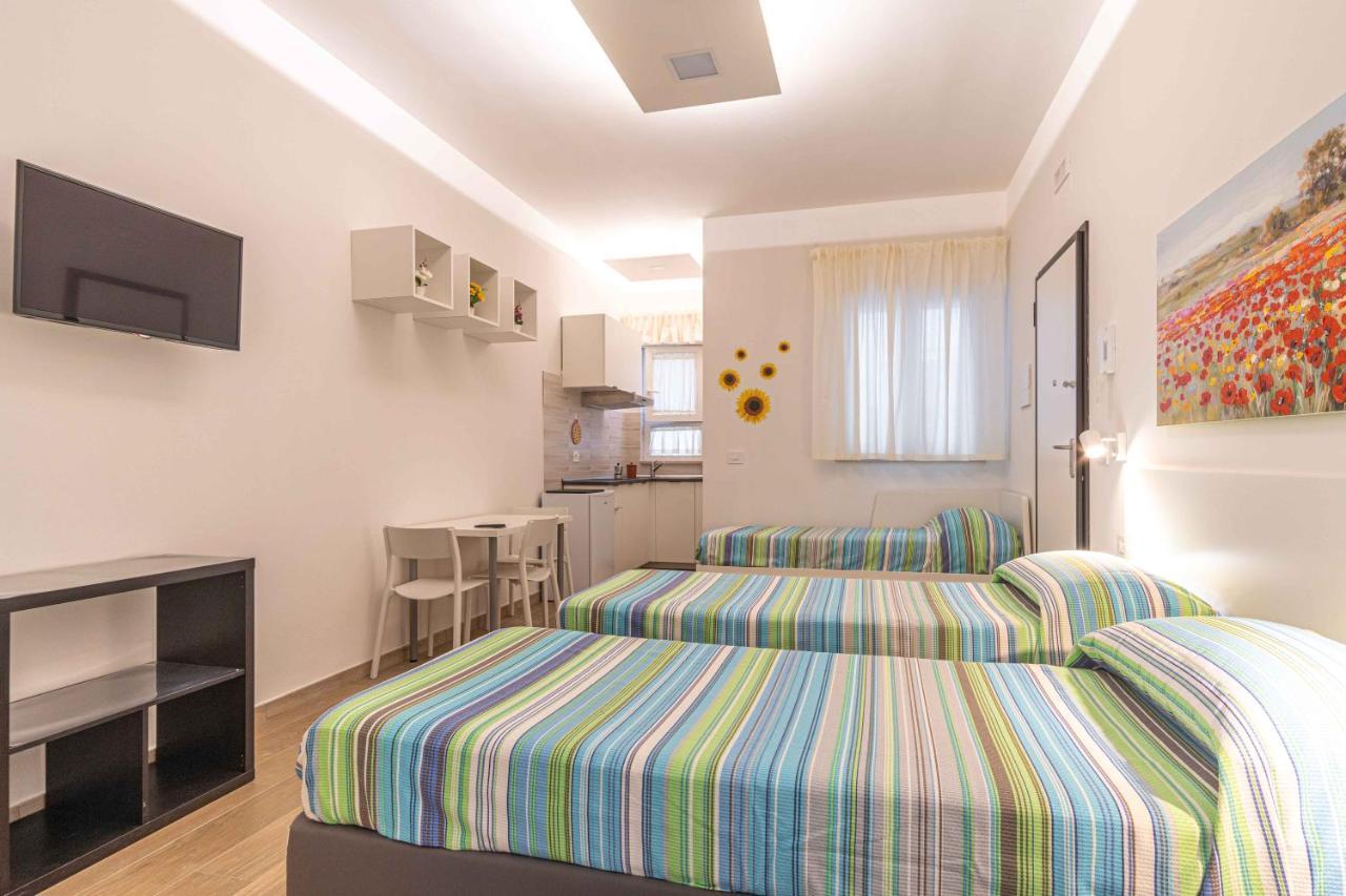 Seven Notes Guest House Bari Bagian luar foto