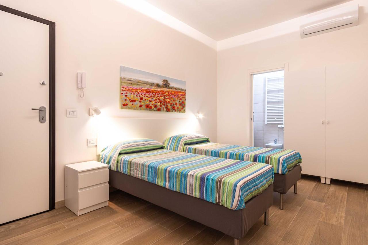 Seven Notes Guest House Bari Bagian luar foto